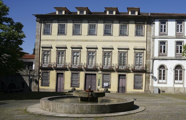 biblioteca_municipal_raul_brandao002