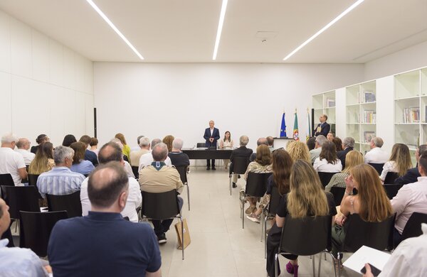 2024_08_12_assinatura_protocolos_rmisg_sala_de_conferencias_ciajg_domingos_braganca_paula_oliveir...