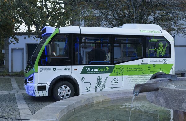 2024_10_04_apresentaci_aio_vitrusbus_largo_conego_josei__maria_gomes_domingos_braganci_a_cmguimar...