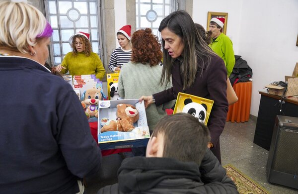2024_12_16_entrega_de_brinquedos_adaptados___paula_oliveira__cmguimaraes_paulo_pacheco_22308