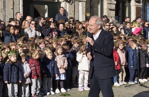 2025_01_15_vamos_cantar_as_reisadas_domingos_braganci_a_paula_oliveira_praci_a_da_oliveira_cmguim...