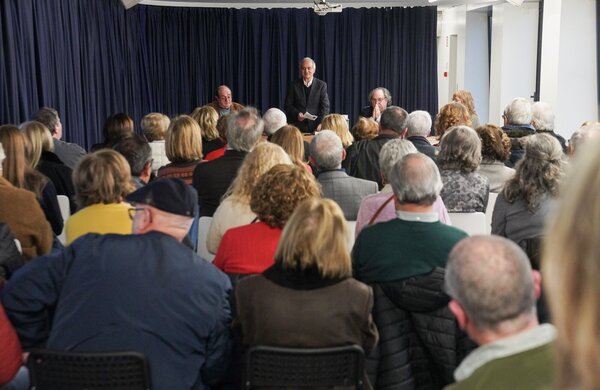 2025_02_15_apresentacao_do_livro_de_vitorino_costa___domingos_braganca__cmguiaraes_paulo_pacheco_...