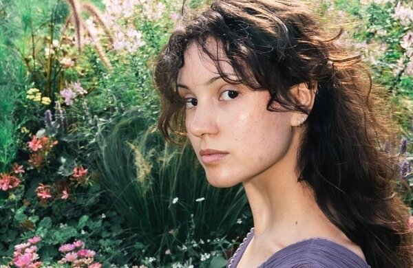 liana_flores_strangest_shapes_maggie_zhu_heyxmaggie_cropped