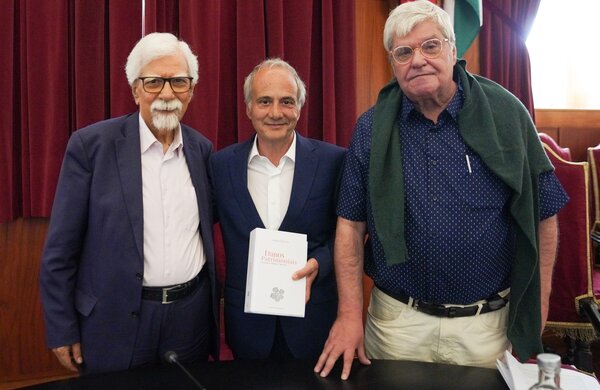 2025_07_12_premio_poesia_gil_vicente_cmguimaraes_paulo_pacheco_163759