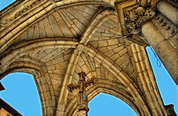 guimaraes___padrao_comemorativo_da_batalha_do_salado__2_