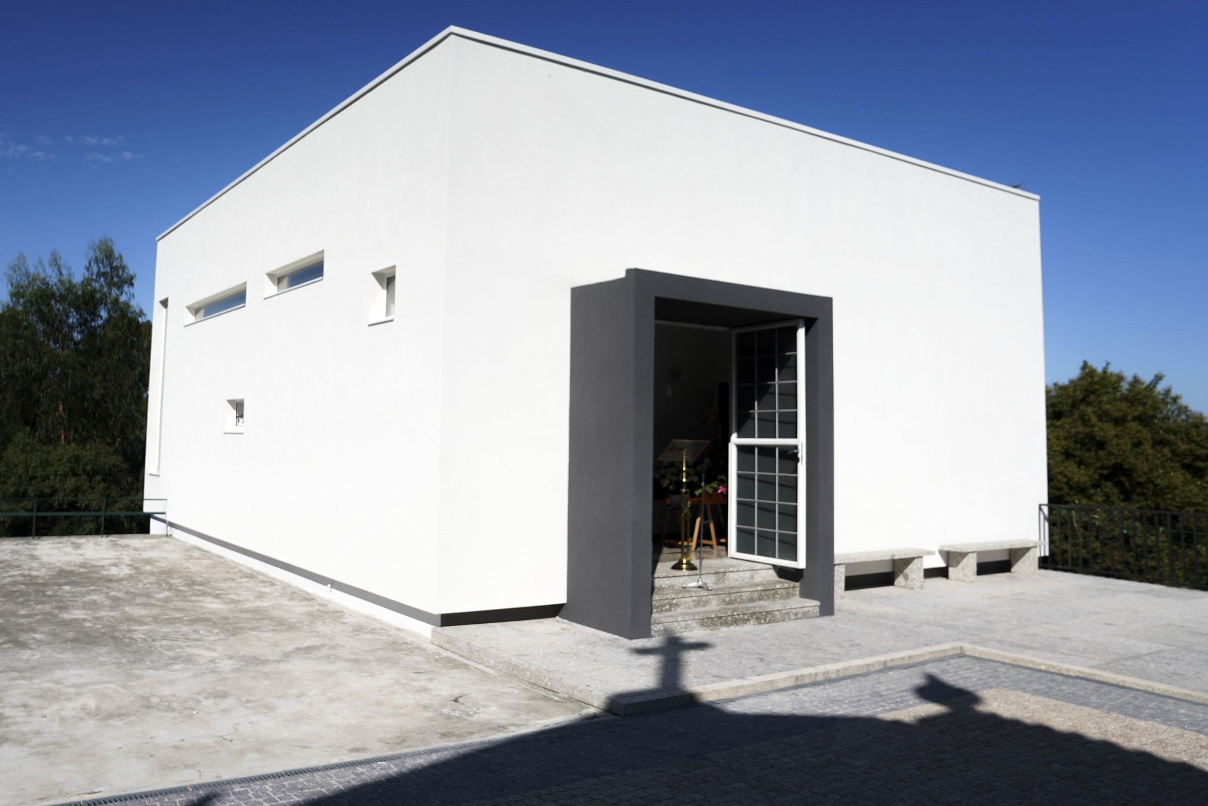 inaug_cap_mortuaria_cand_s_tiago19c06245