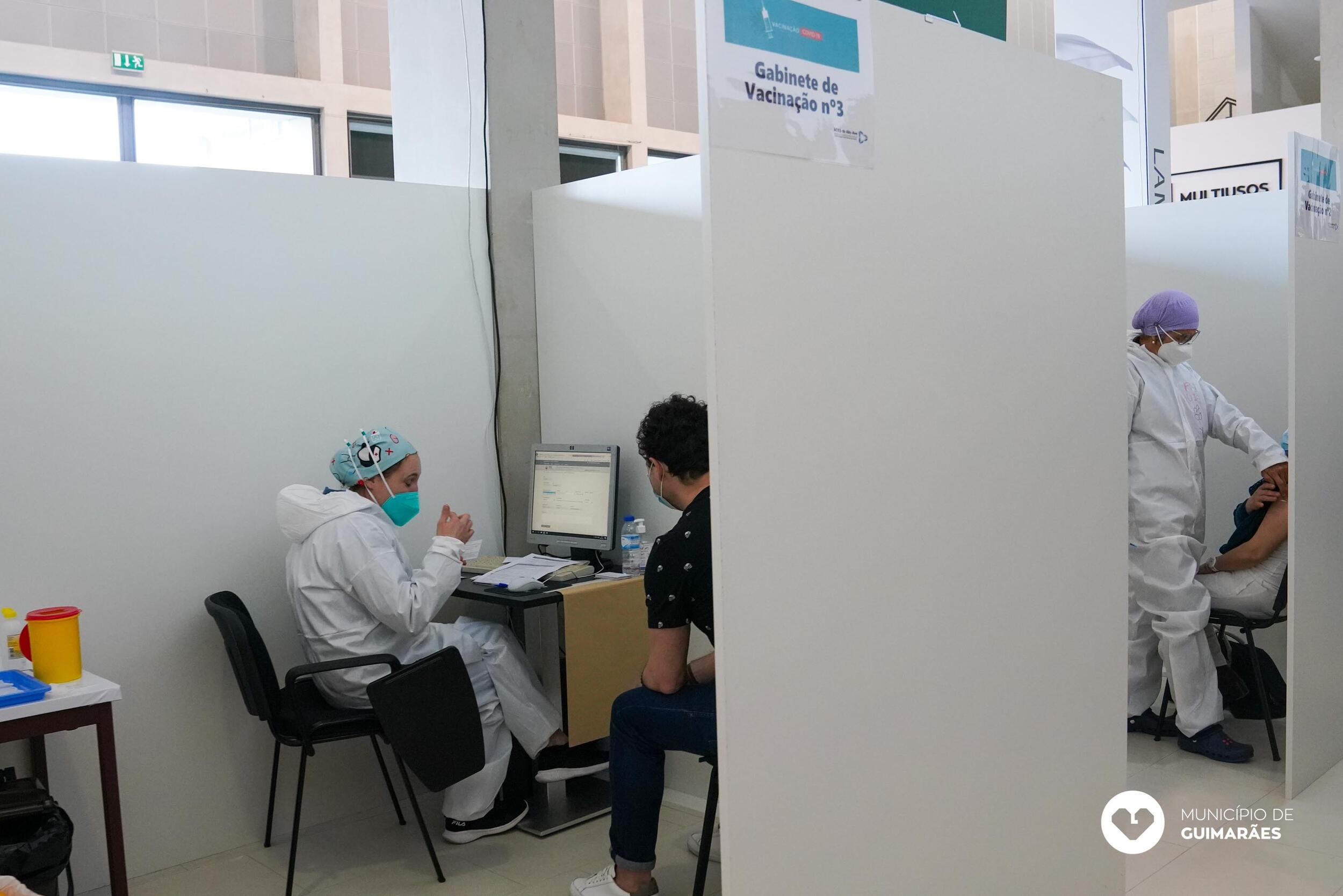 vacinacao_covid19_escolas21_022
