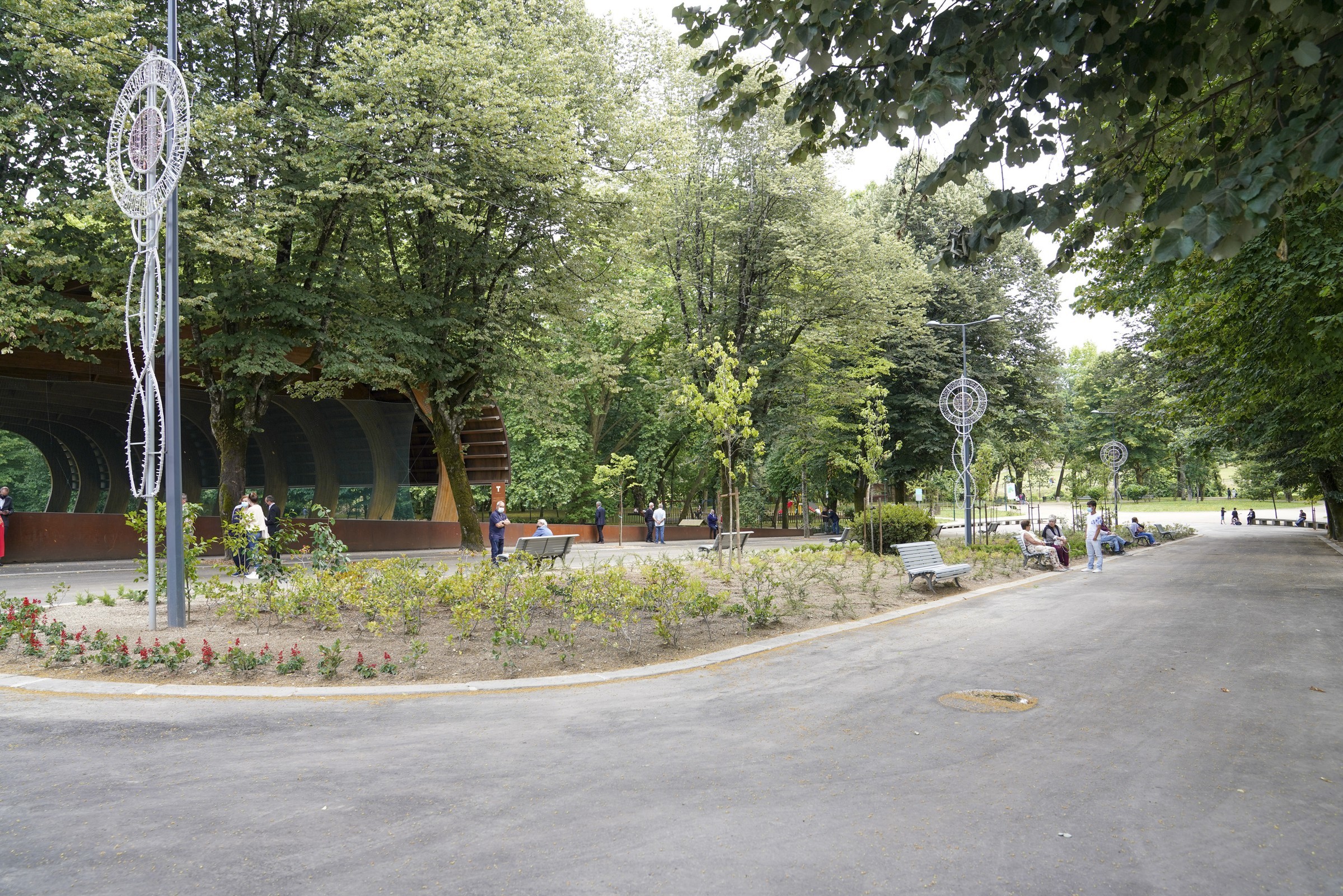 21c08542