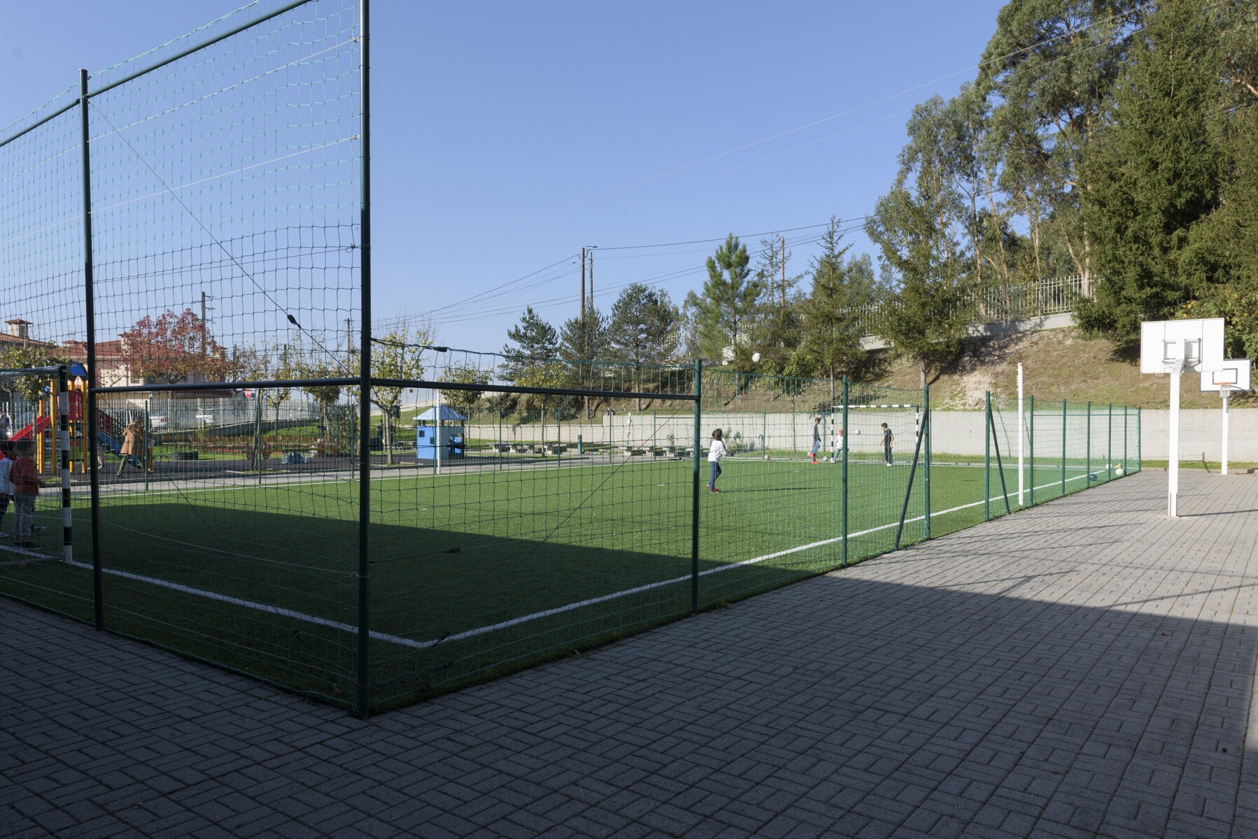 2024_11_17_inauguraci_aio_requalificaci_aio_escola_eb1_j1_de_deserto_e_campo_de_jogos_uf_prazins_...