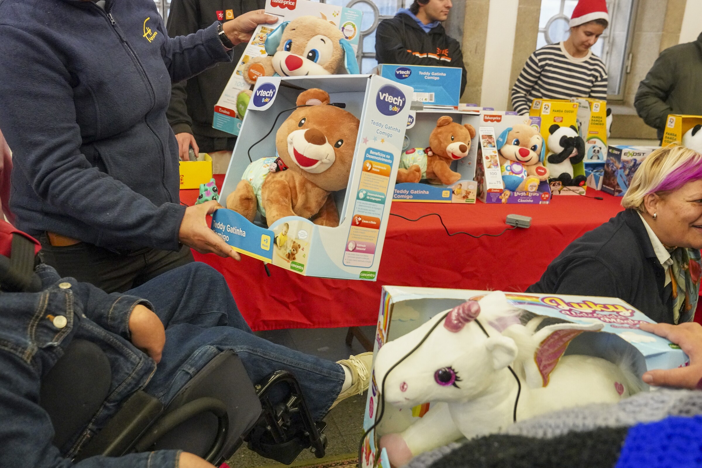 2024_12_16_entrega_de_brinquedos_adaptados___paula_oliveira__cmguimaraes_paulo_pacheco_22322