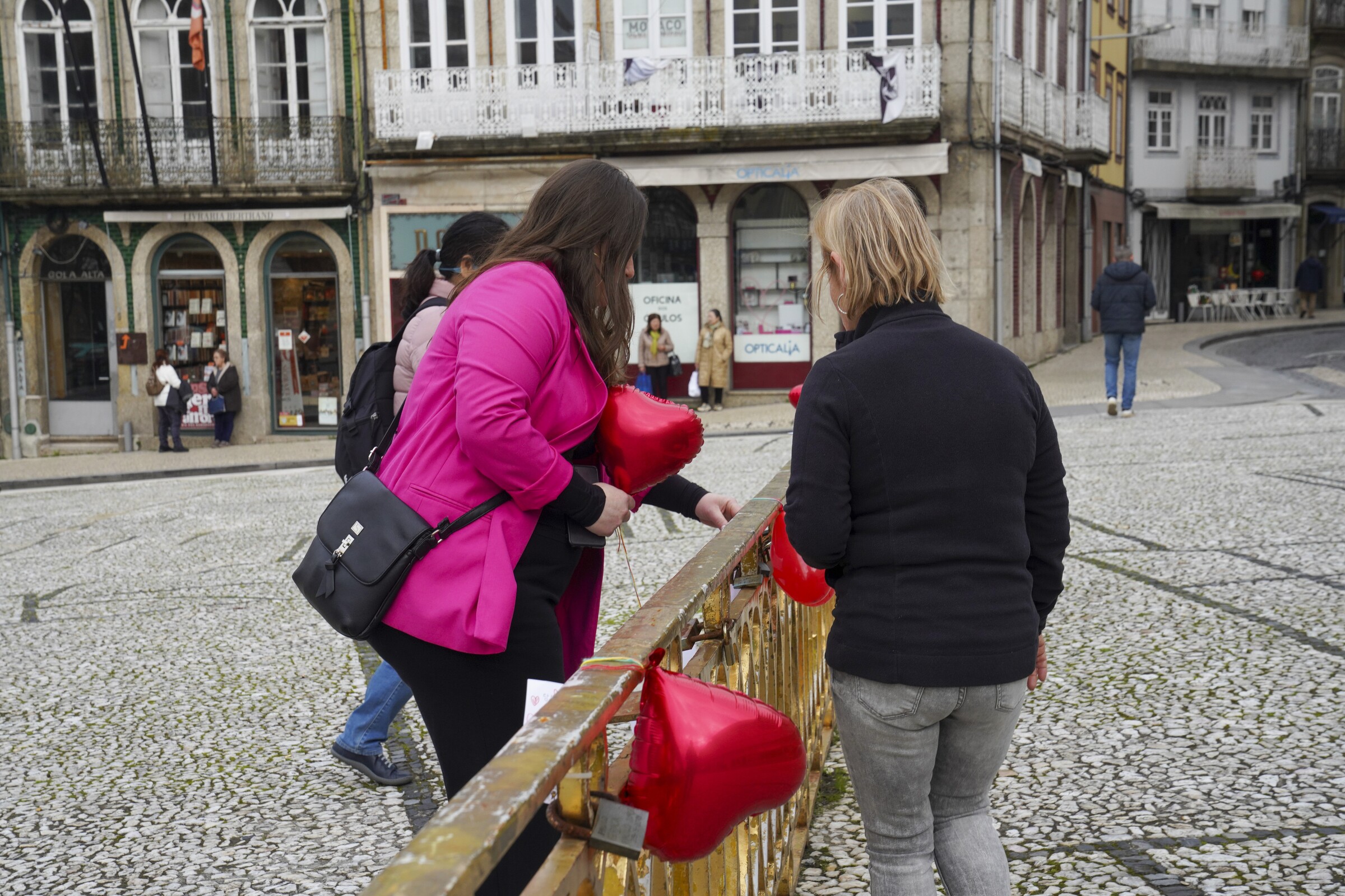 2025_02_14_dia_dos_namorados___largo_do_toural_escola_eb_s_torcato__cmguimaraes_paulo_pacheco25196