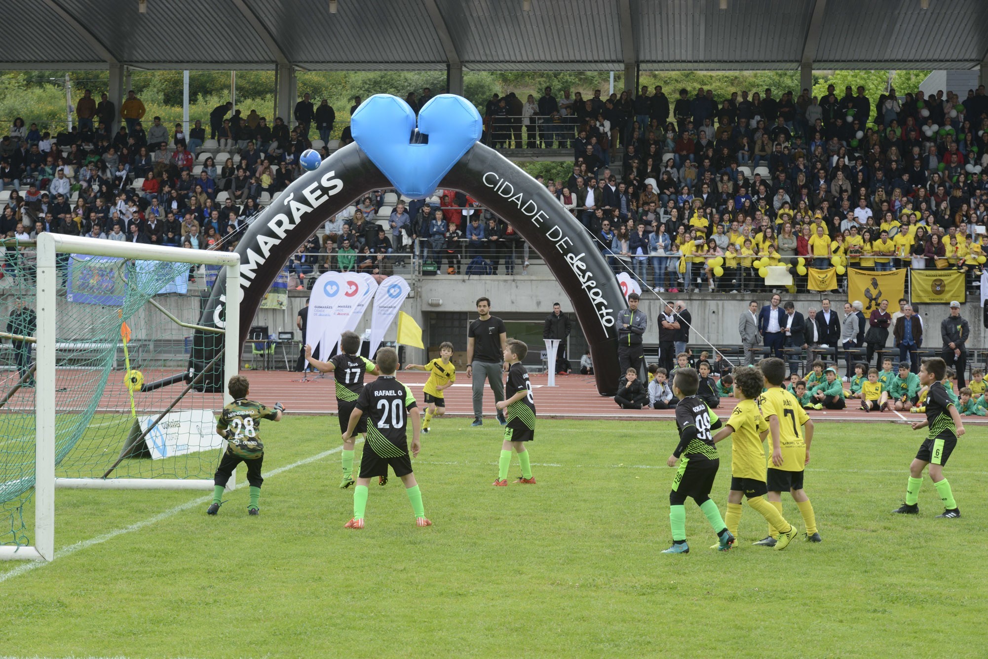 Câmara de Guimarães atribui 759.500 euros a clubes e associações desportivas