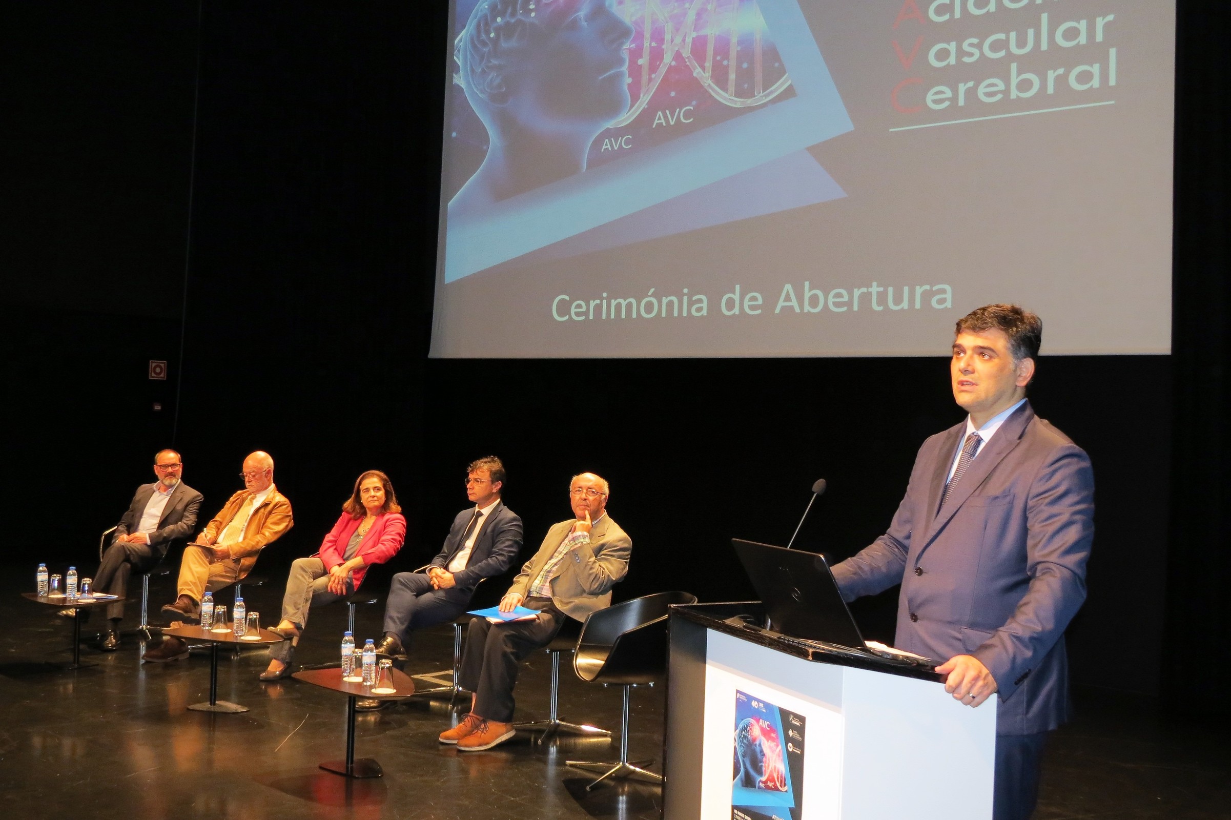Hospital e Câmara de Guimarães promovem sessão para reduzir taxa de AVC