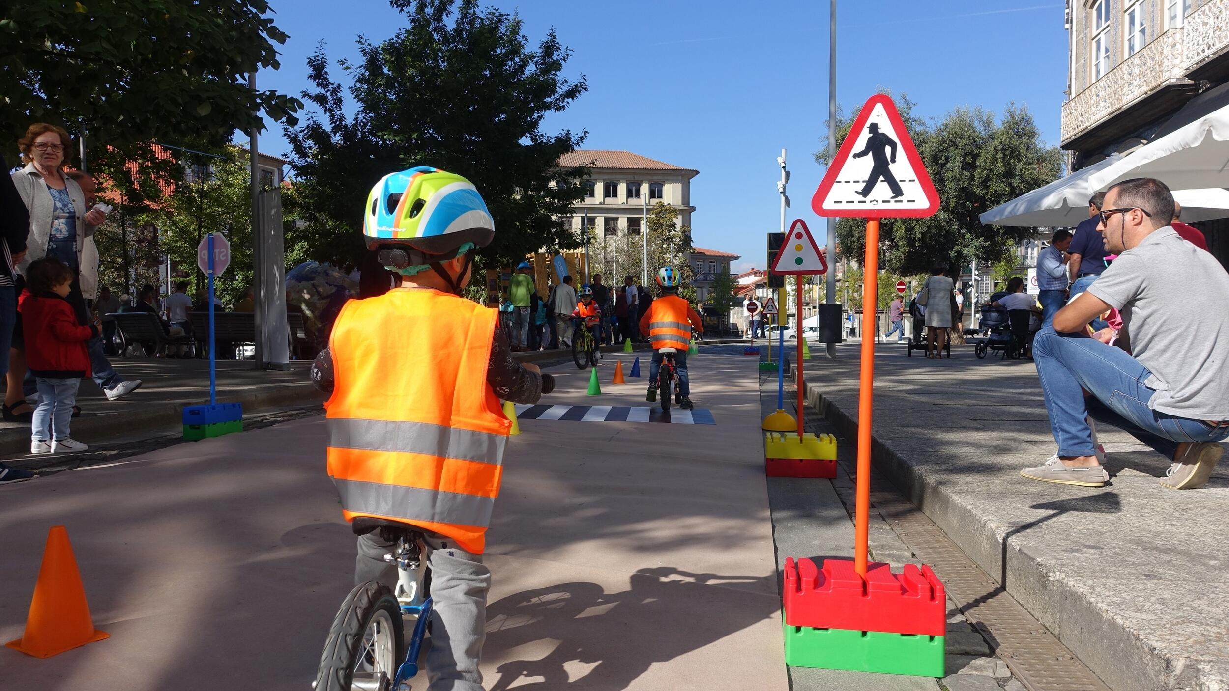 Guimarães promove ações para uso da bicicleta nas escolas, empresas e freguesias