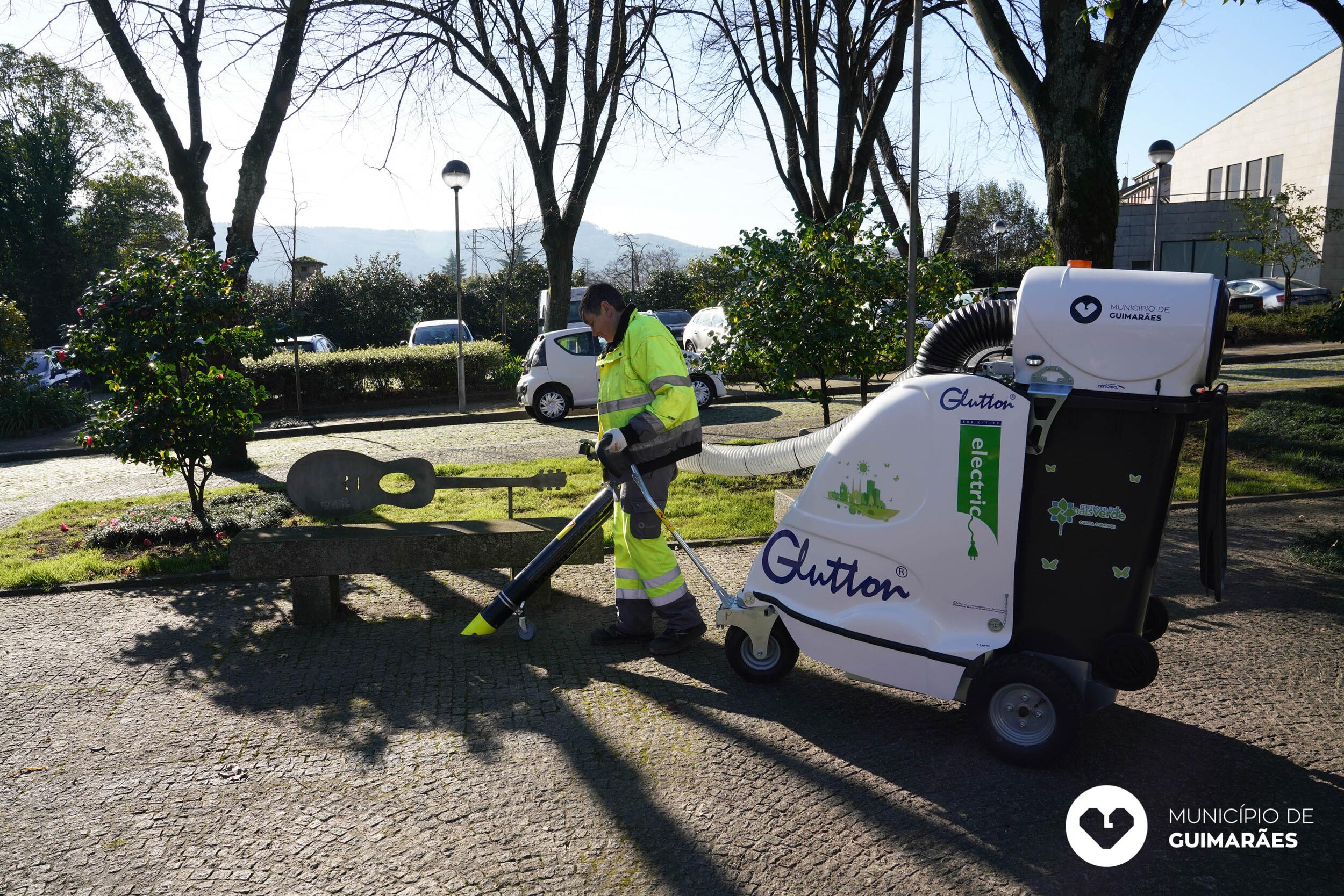 Município entregou aspiradores urbanos elétricos a quatro vilas de Guimarães