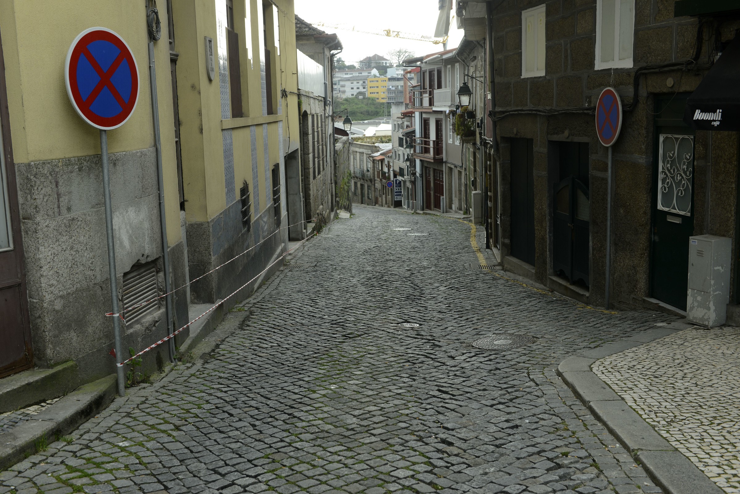 Obra de reperfilamento da Rua da Caldeiroa inicia esta segunda-feira