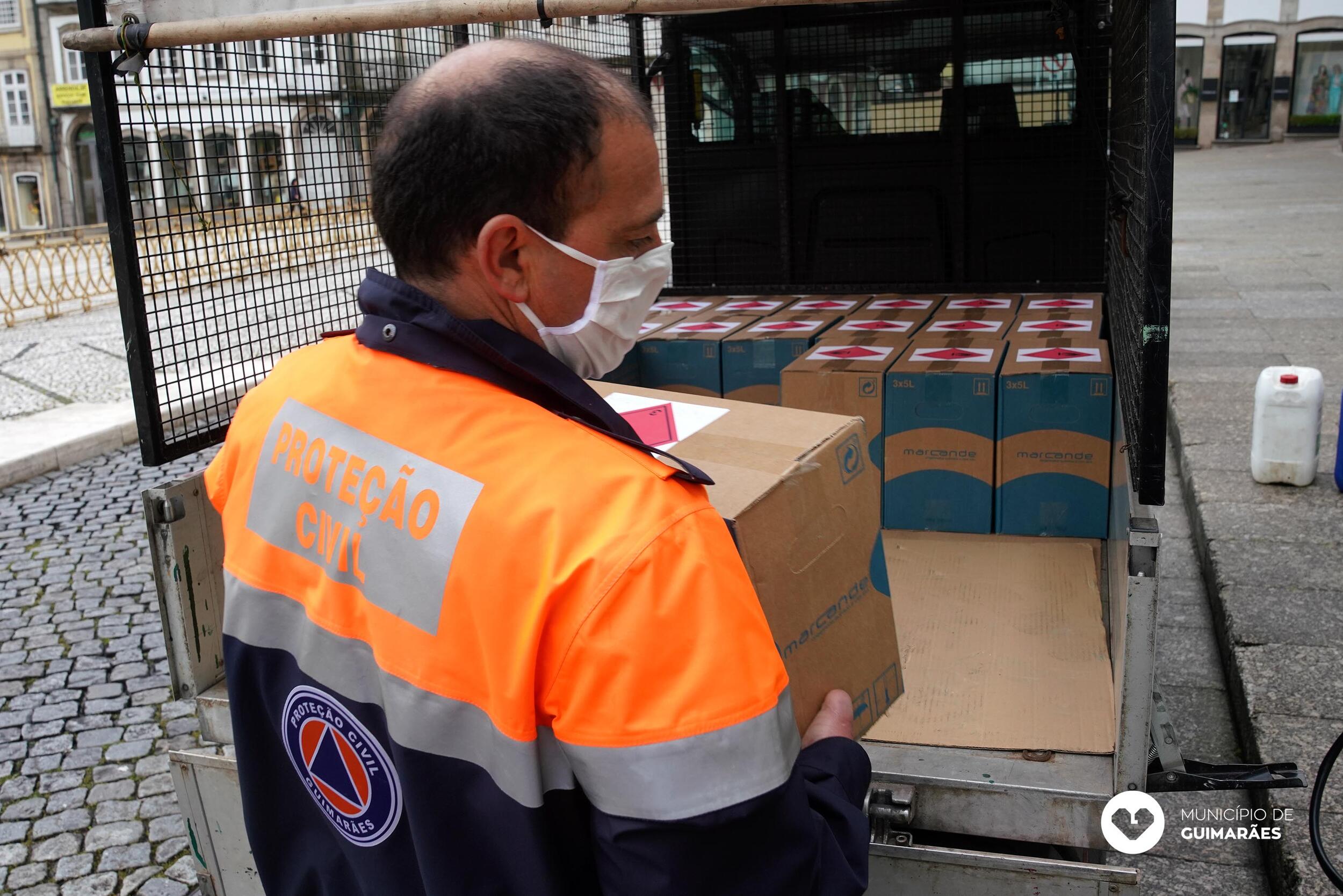Município de Guimarães iniciou processo de distribuição de material de proteção