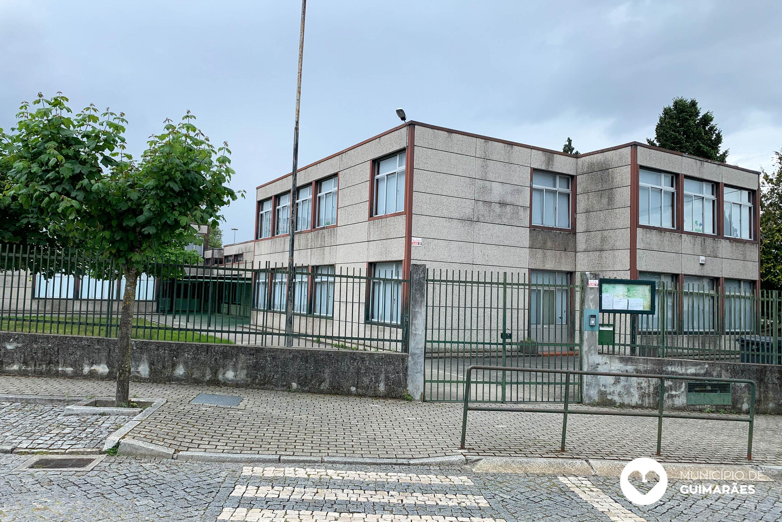 Município de Guimarães executa obras de beneficiação em escolas e Pavilhão INATEL 