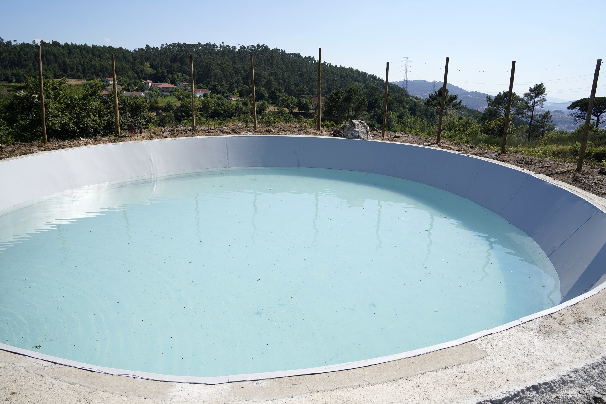 Domingos Bragança inaugura ponto de água na freguesia de Rendufe 