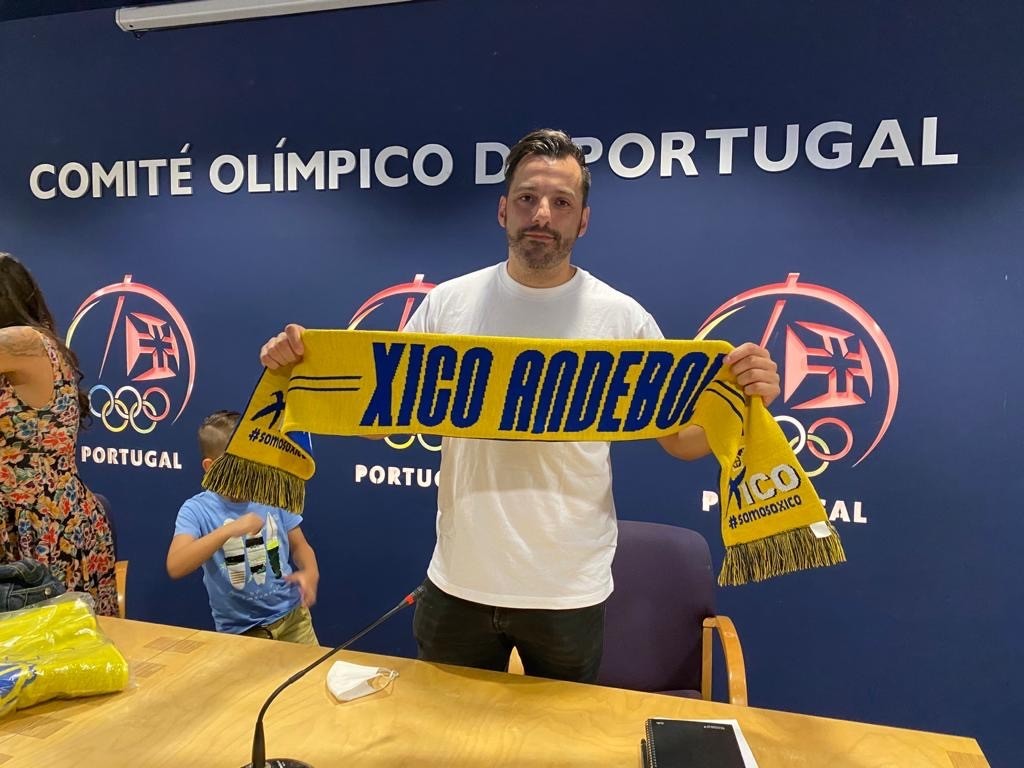 Câmara de Guimarães presta homenagem ao atleta Carlos Carneiro 