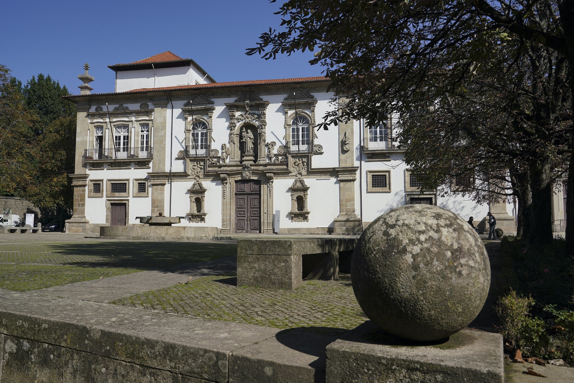 Realização de eventos em Guimarães apenas com parecer vinculativo da Autoridade de Saúde