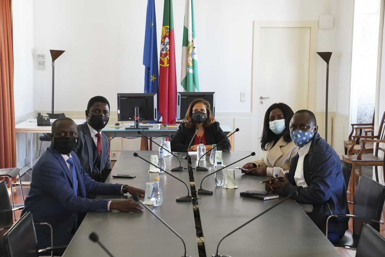 Governo da Guiné-Bissau em Guimarães para cooperação na área cultural  