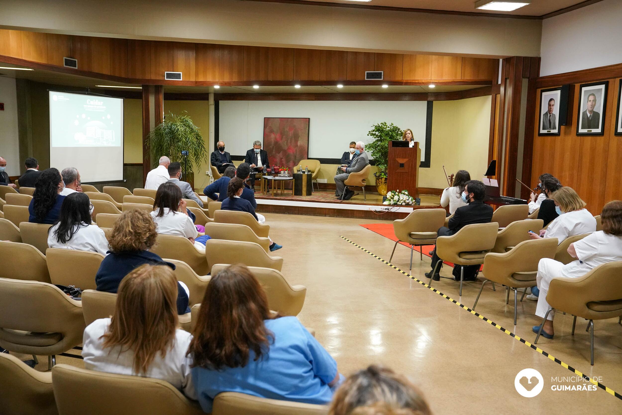 Hospital de Guimarães presta tributo aos enfermeiros