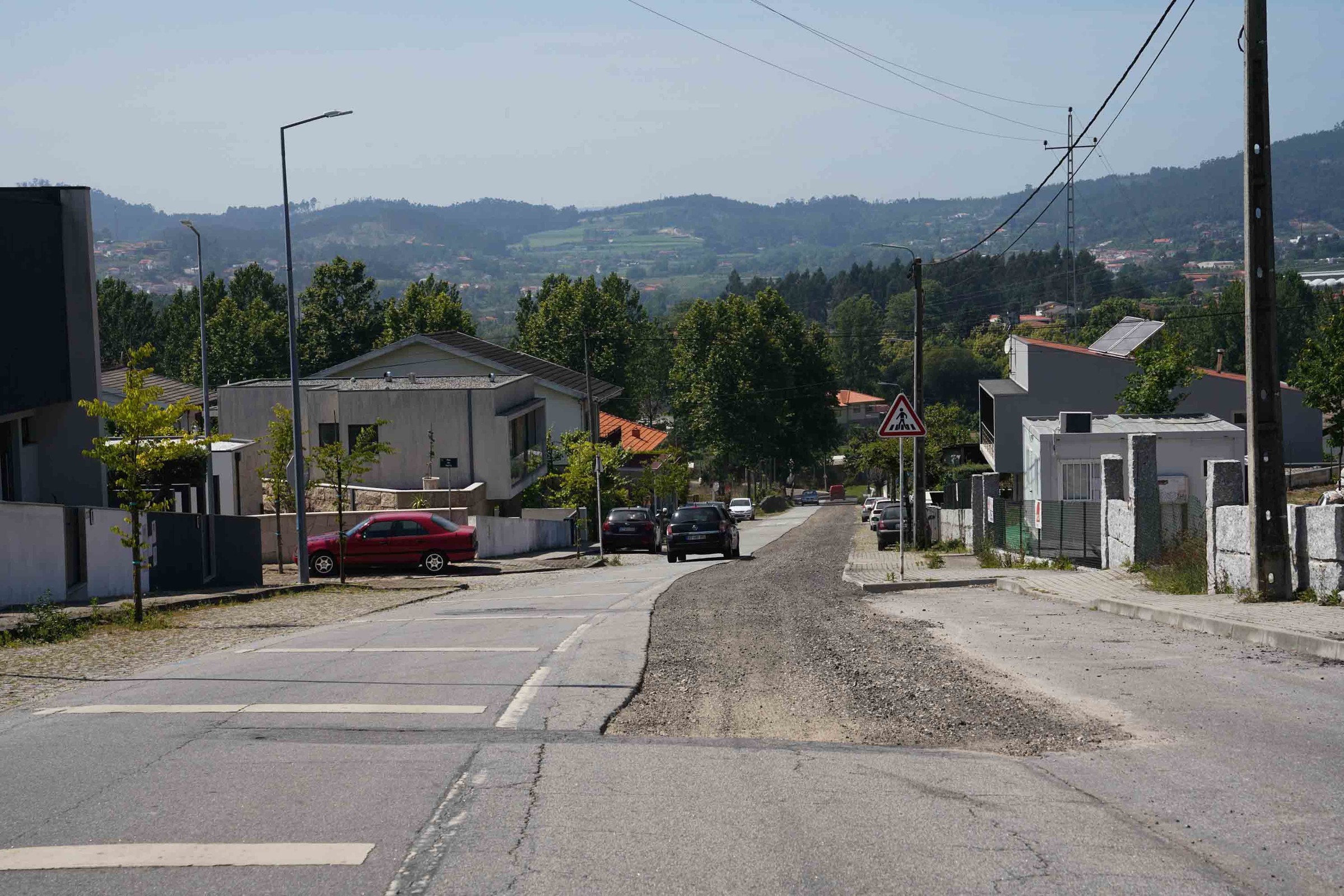 Câmara procede ao reperfilamento da rua Nossa Sr.ª da Guia em Atães