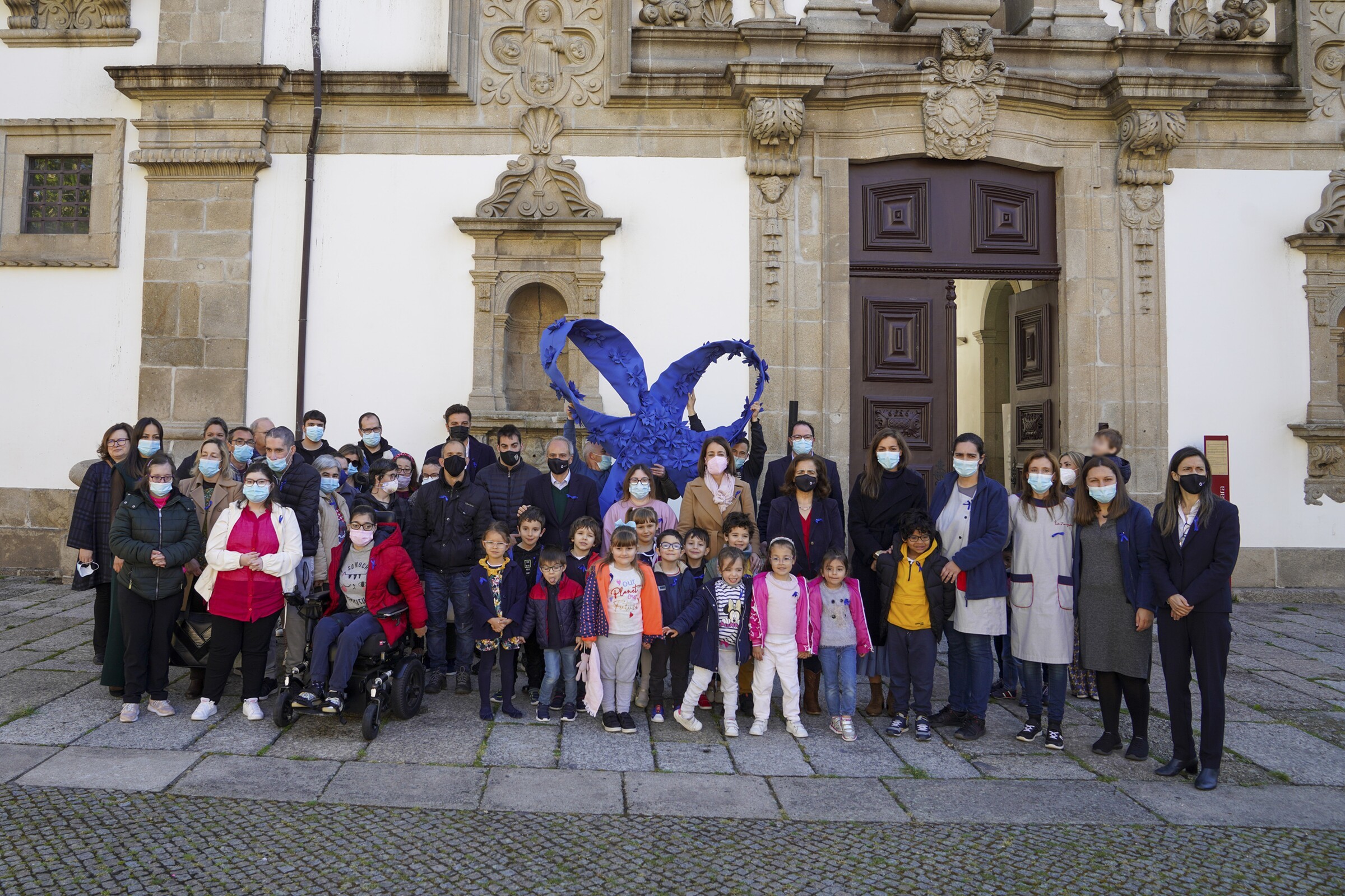 Guimarães associa-se a iniciativa de sensibilização para prevenir maus tratos nas crianças