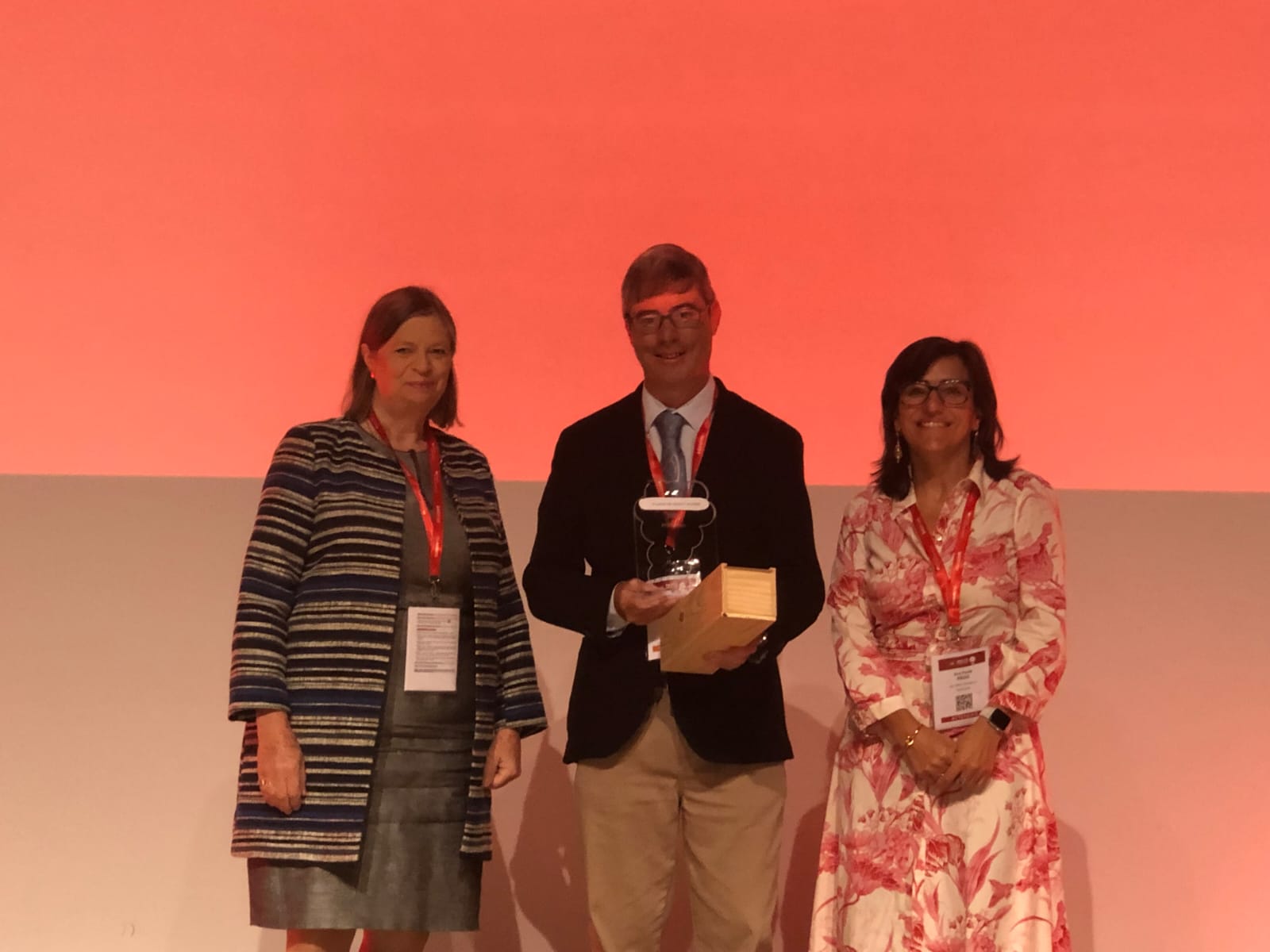 Rui Reis é o vencedor do Prémio Klaas de Groot 2022, atribuído pela Sociedade Europeia de Biomate...