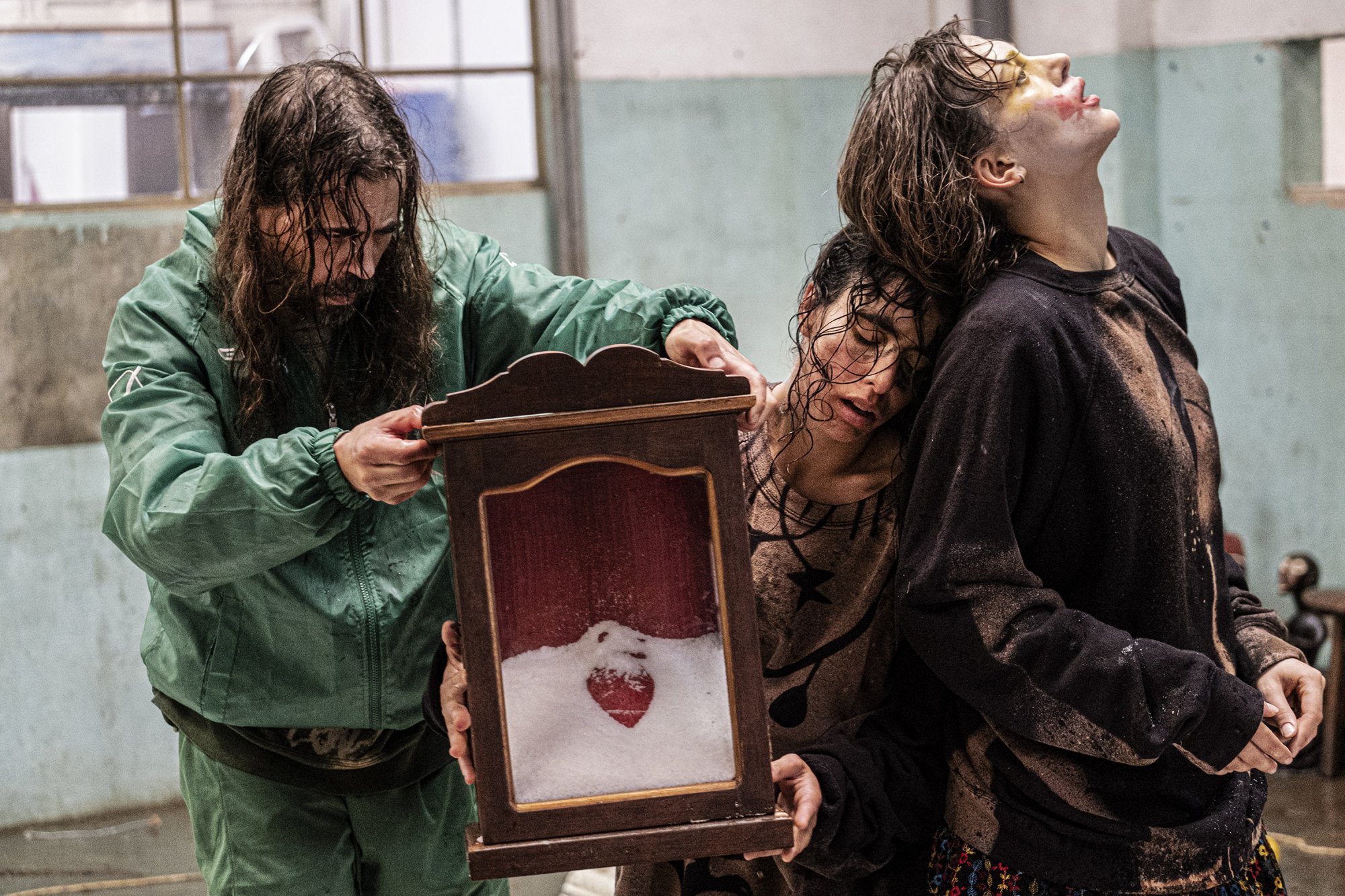 Miguel Moreira apresenta “Hamlet, L’Ange du Bizarre” em Guimarães