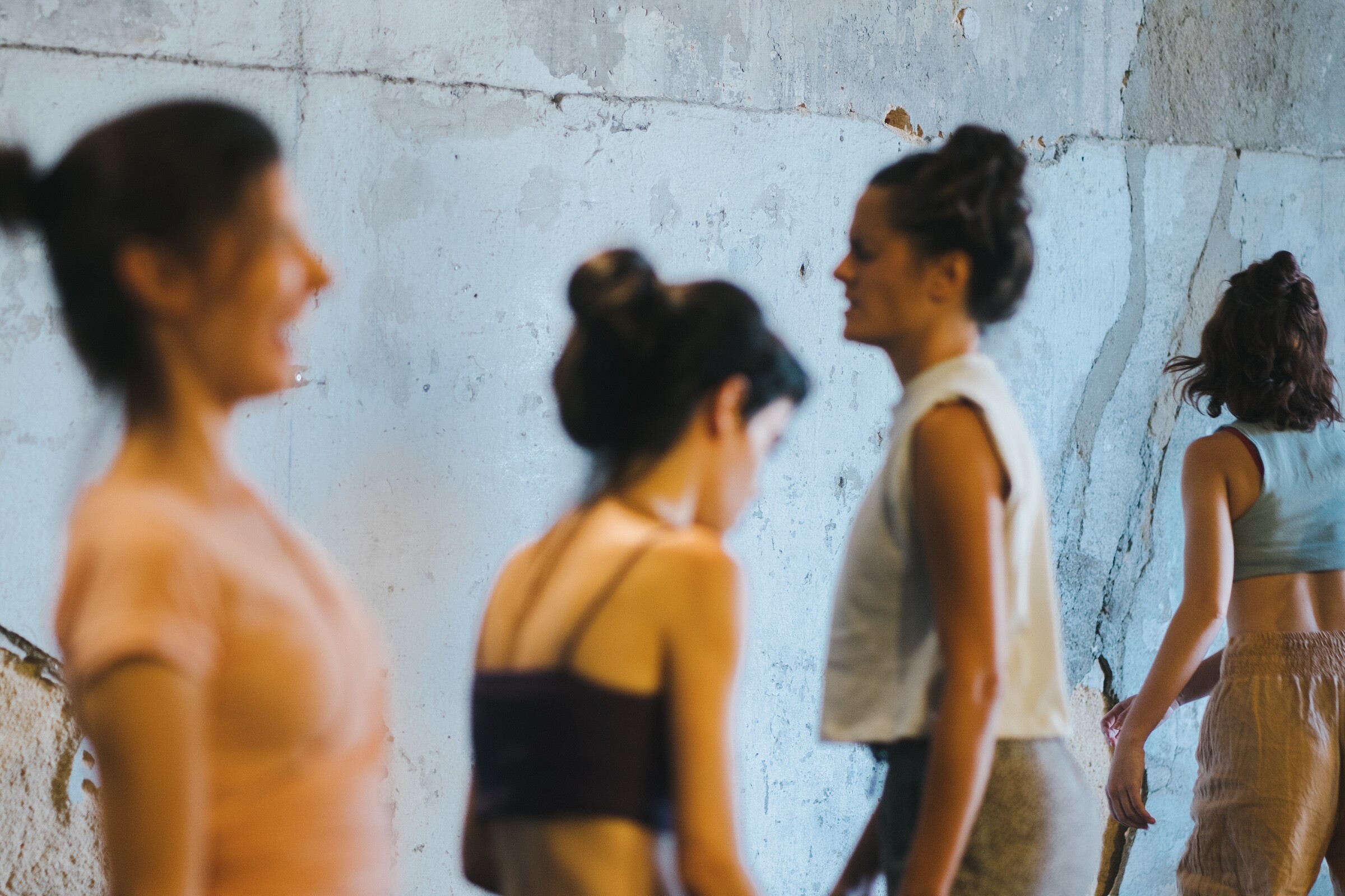 Oficina de voz com 12 mulheres da comunidade de Guimarães