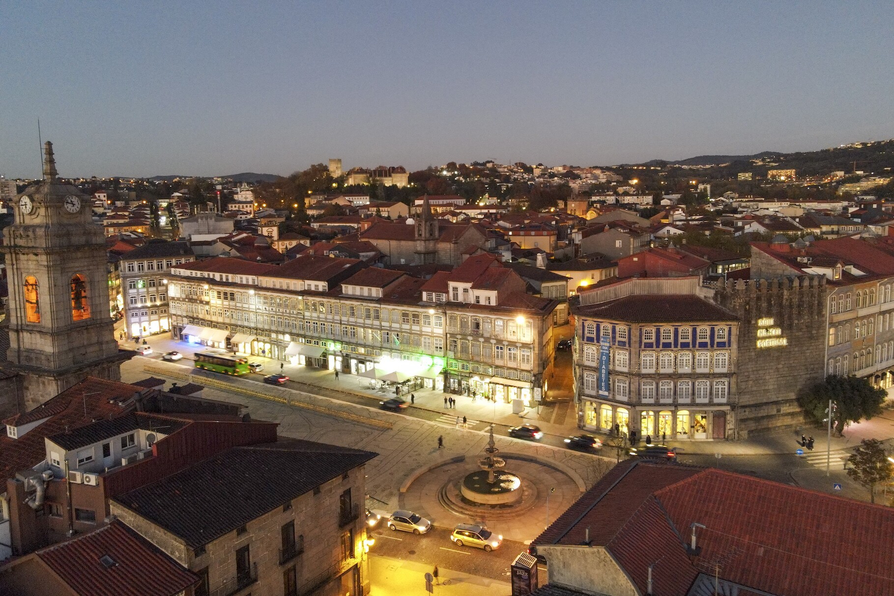 Chegada do Pai Natal ao Toural no arranque do programa “Guimarães Cidade Natal”