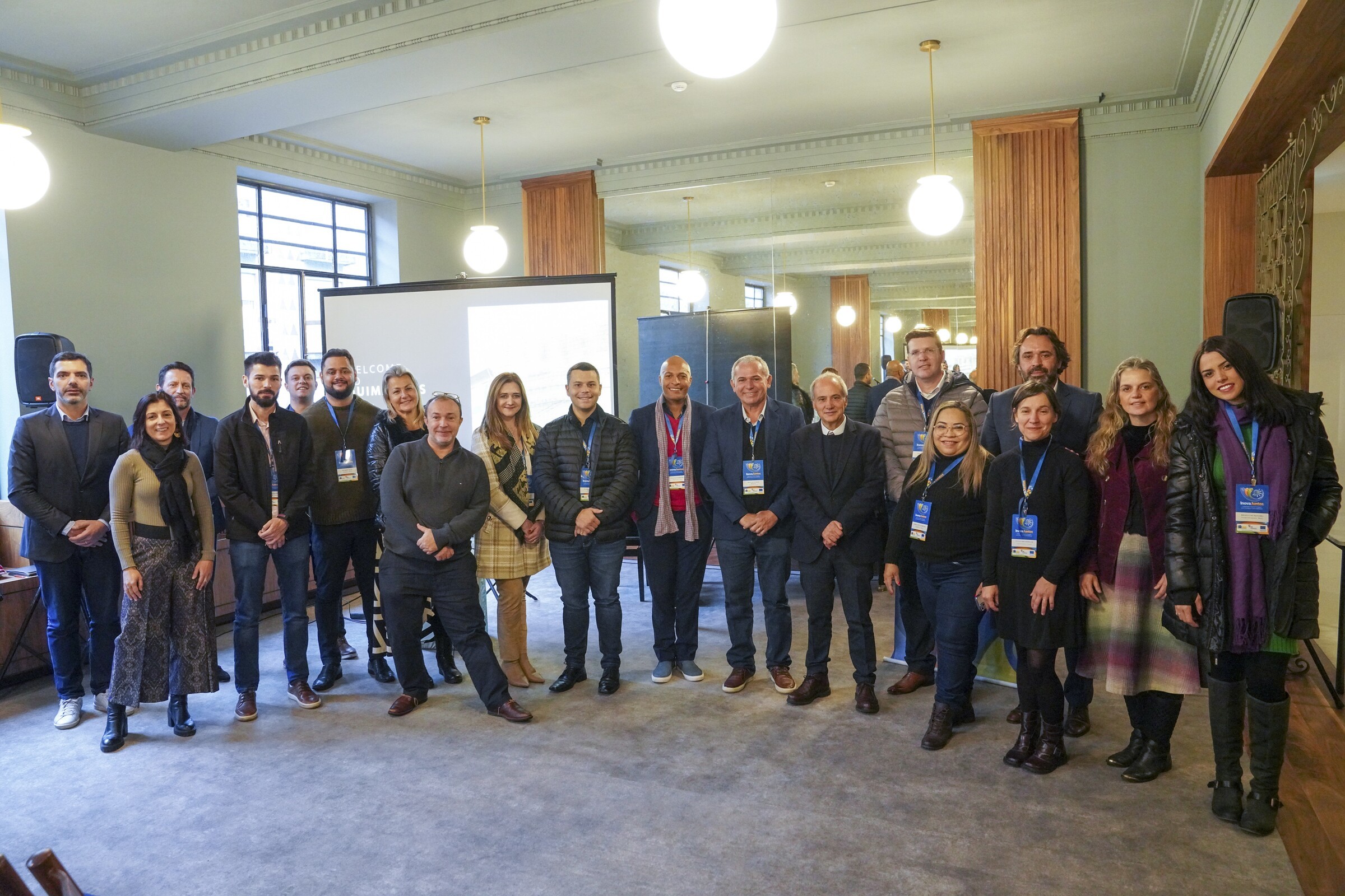 Domingos Bragança recebe comitiva brasileira da Missão InovaJuntos