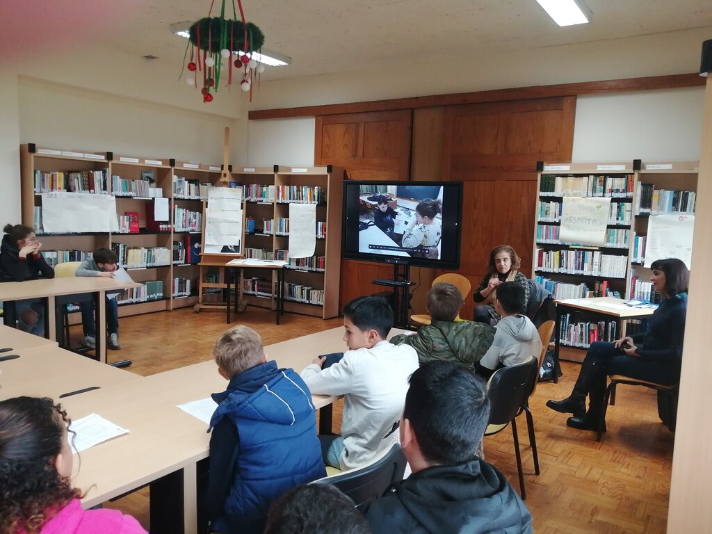 "Clube de Ativismo" do Agrupamento de Escolas de Vale de S. Torcato convida Vereadora Adelina Pin...