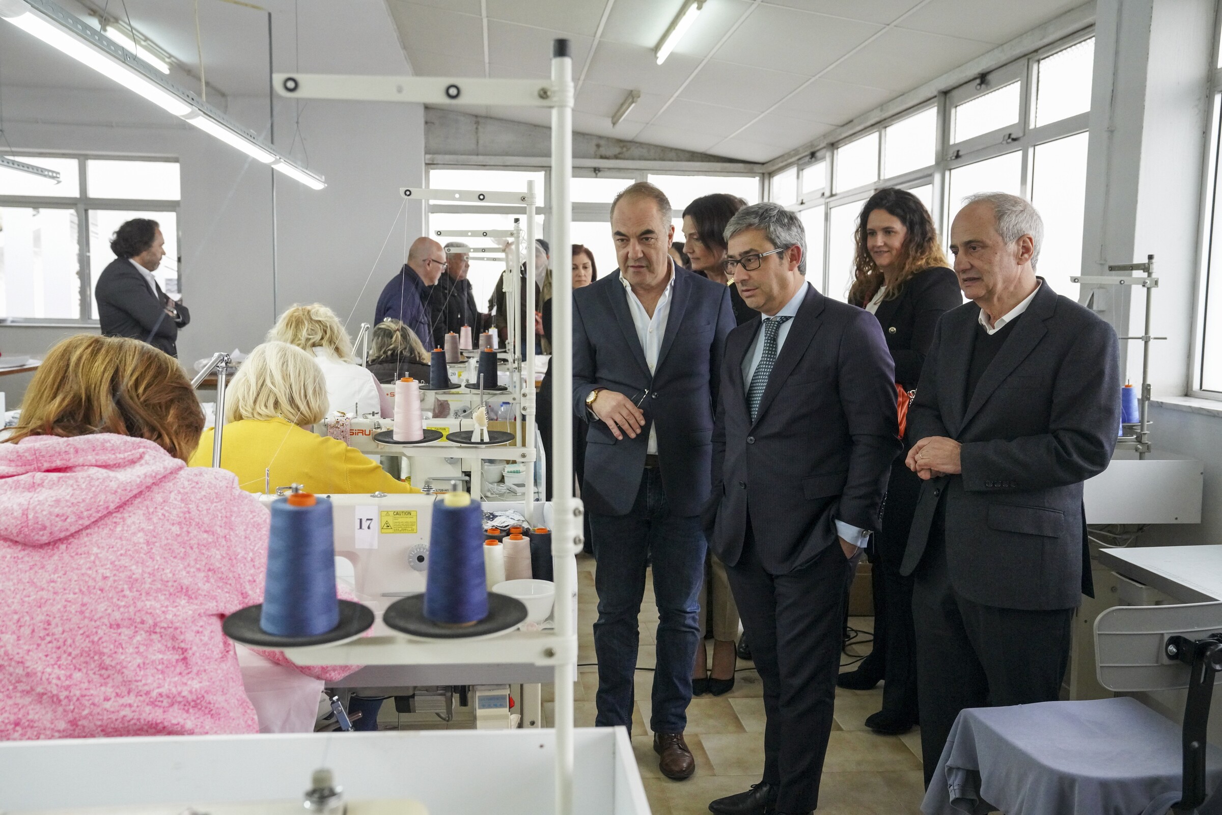 Presidente da Câmara e Secretário de Estado do Trabalho visitam empresa ucraniana instalada em Gu...