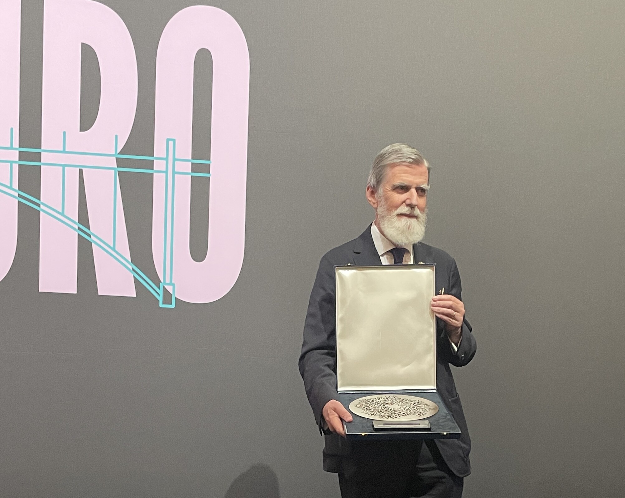 Professor Doutor Jorge Cotter recebeu o Prémio Nacional de Medicina Interna