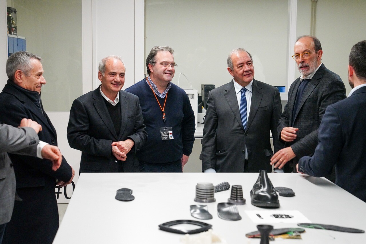 Ministro da Economia em Guimarães para conhecer os projetos inovadores na economia local