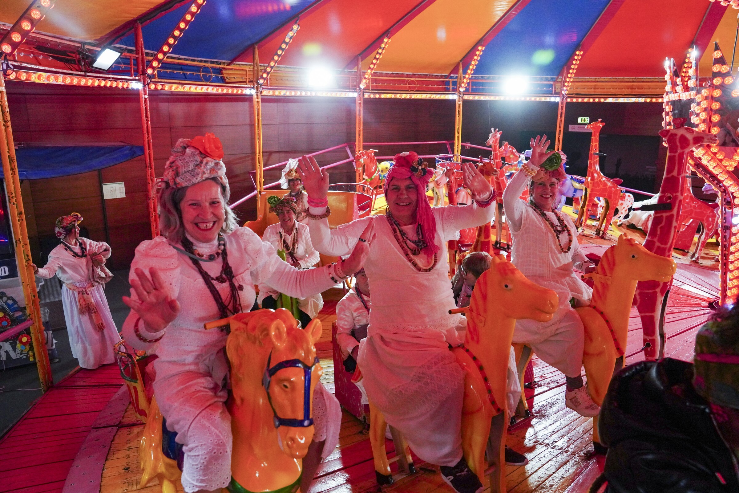 Carnaval Sénior reúne mais de 900 pessoas no Multiusos de Guimarães
