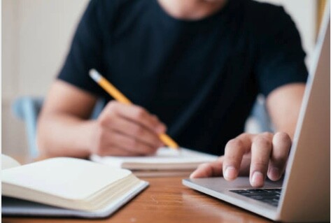 Câmara Municipal de Guimarães Investe na Educação com Bolsas de Estudo para Estudantes em Situaçã...