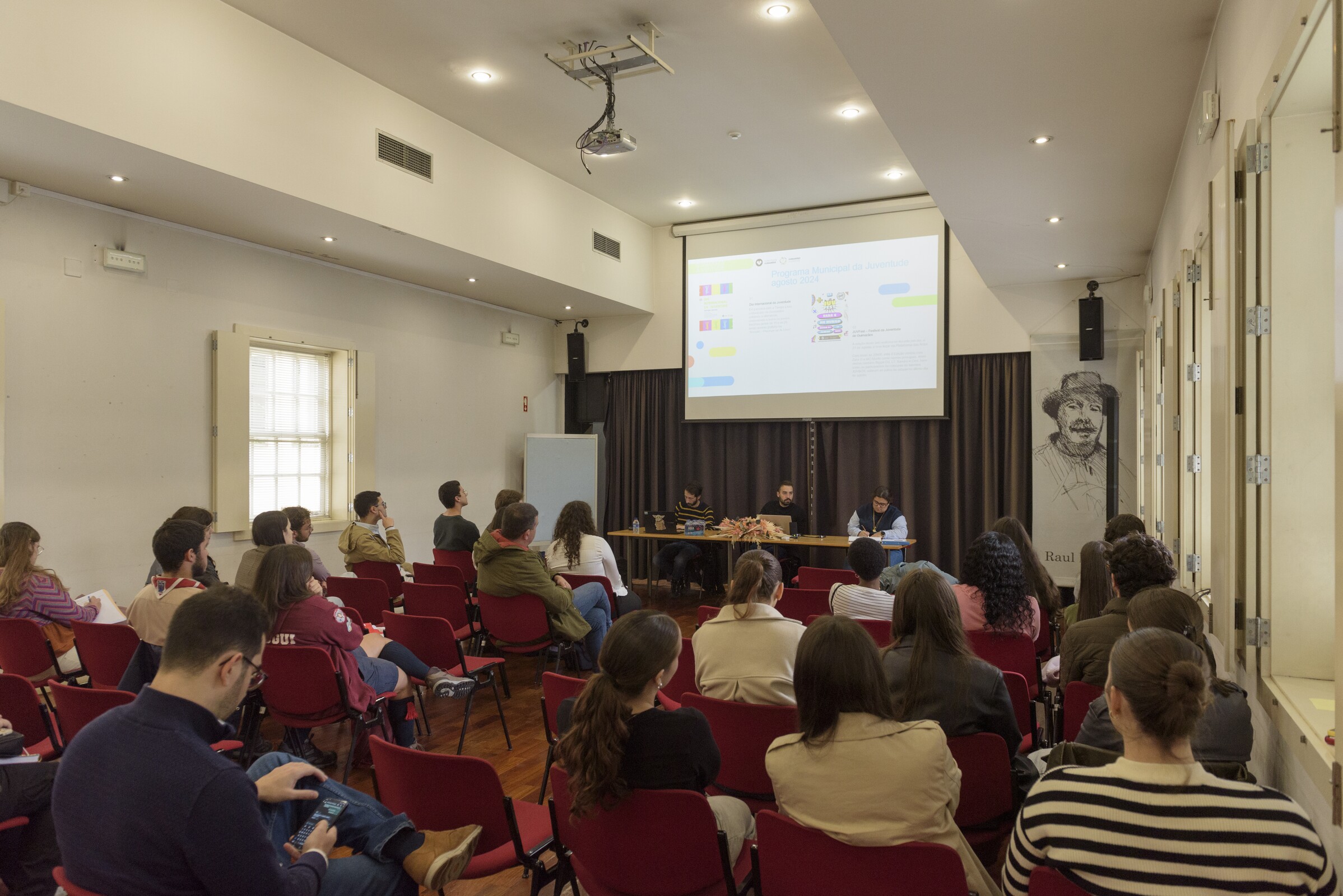 Reunião extraordinária do Conselho Municipal de Juventude realiza-se a 7 de dezembro