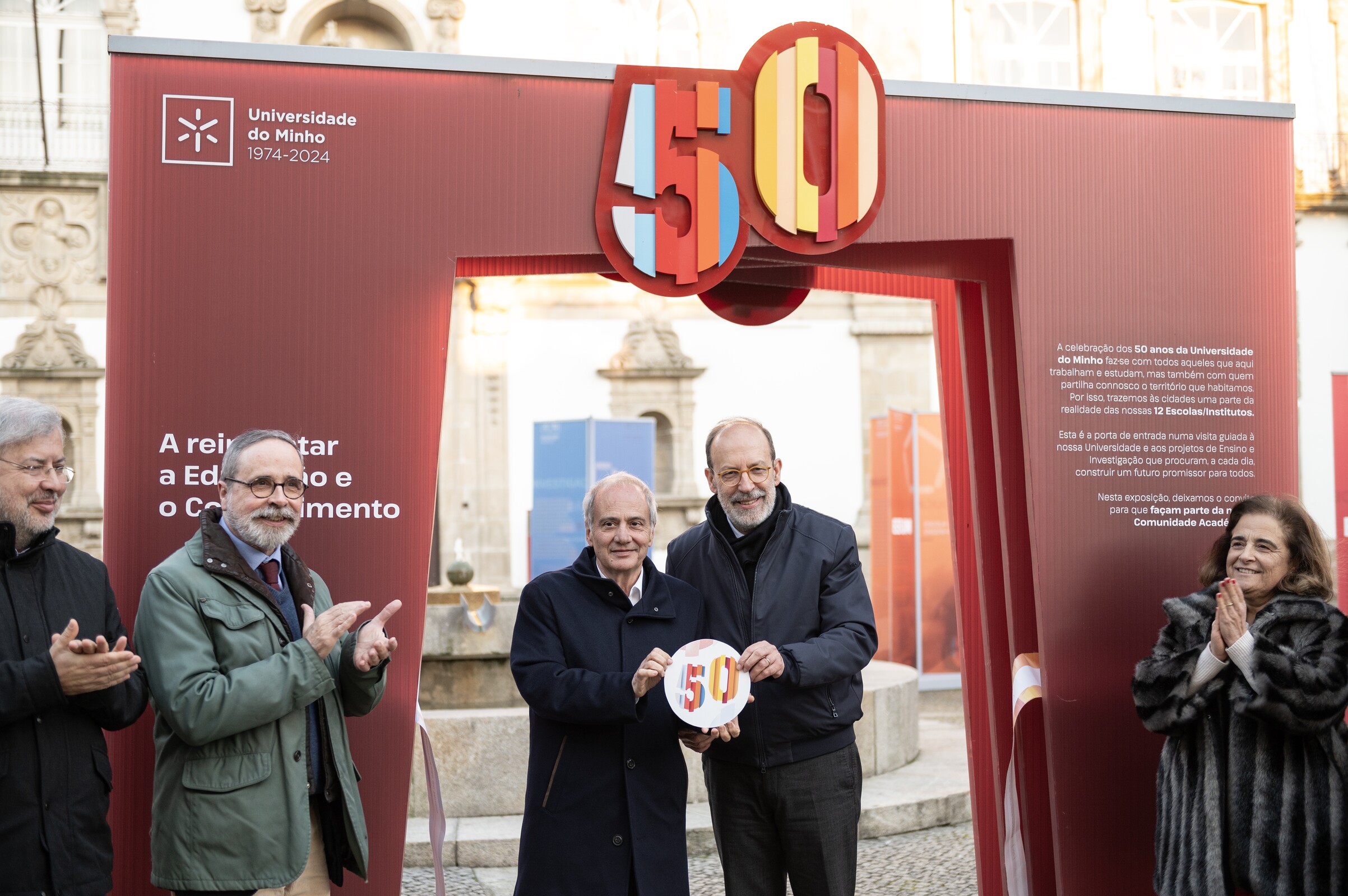 Exposição comemorativa dos 50 Anos da UMinho encerra a itinerância na cidade de Guimarães