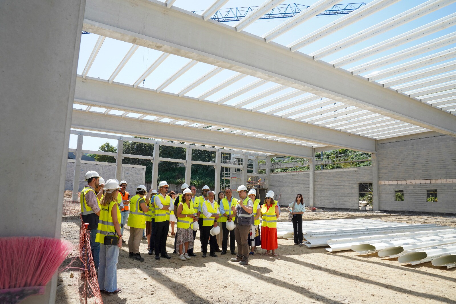 Município de Guimarães promove visita às obras de ampliação do Centro de Recolha Oficial de Anima...