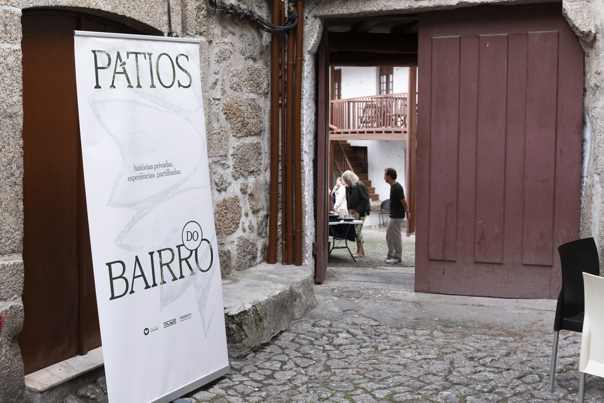 “Os Pátios do Bairro” abrem portas a encontros artísticos e comunitários em Guimarães