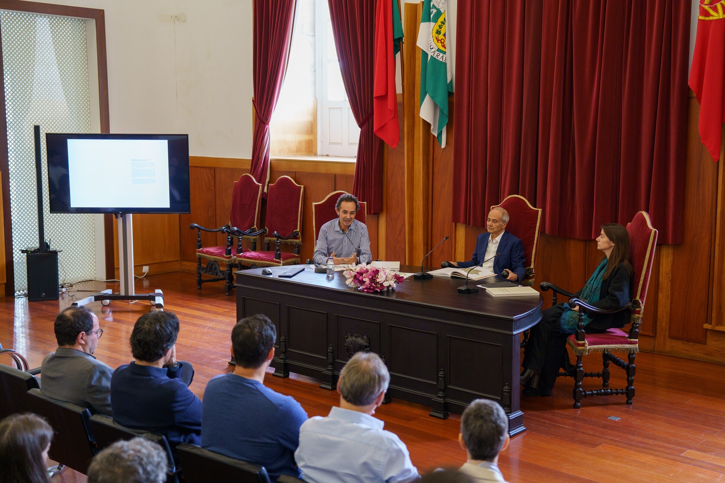 “O Plano de Guimarães” — Município apresenta obra de referência sobre o processo de revisão do Pl...