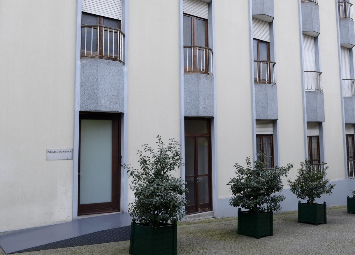 Rápida intervenção da Polícia Municipal de Guimarães evita assalto em Mesão Frio