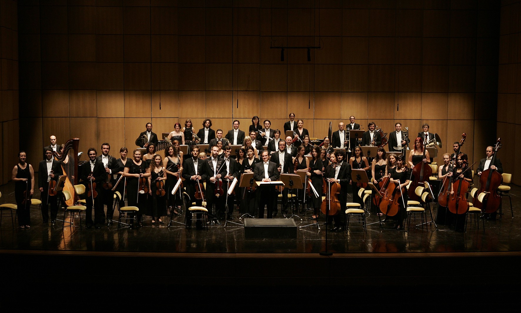 Guimarães homenageia Helena Sá e Costa com quatro concertos da Orquestra do Norte