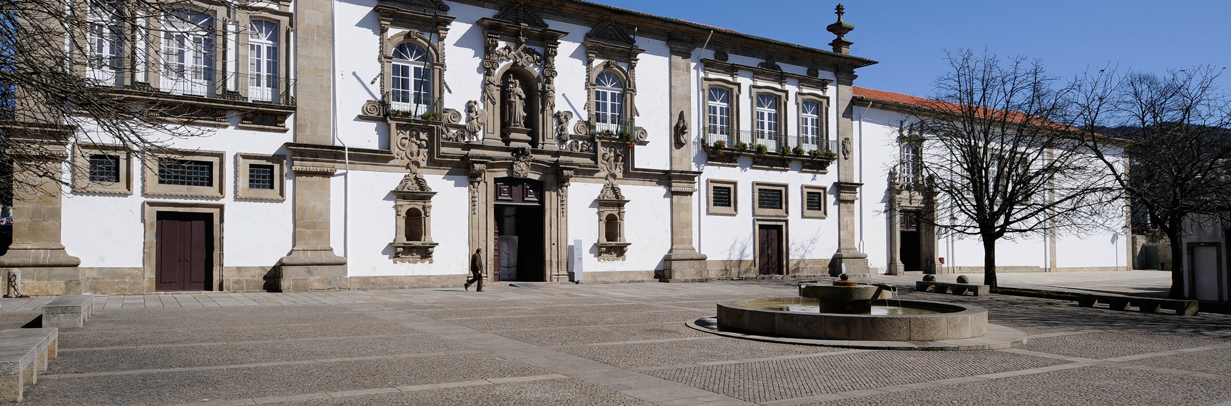 Unanimidade na atribuição de duas “Medalhas de Honra do Município de Guimarães”