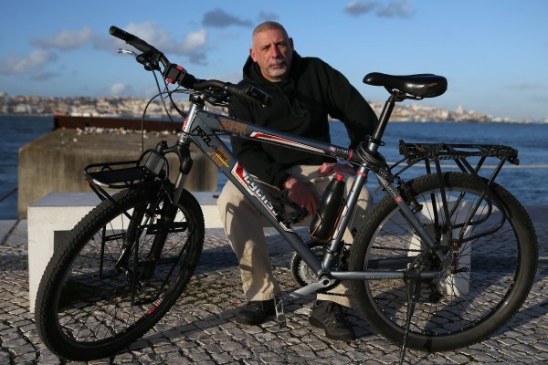 Cicloturista inicia esta terça-feira em Guimarães volta ao Mundo em bicicleta