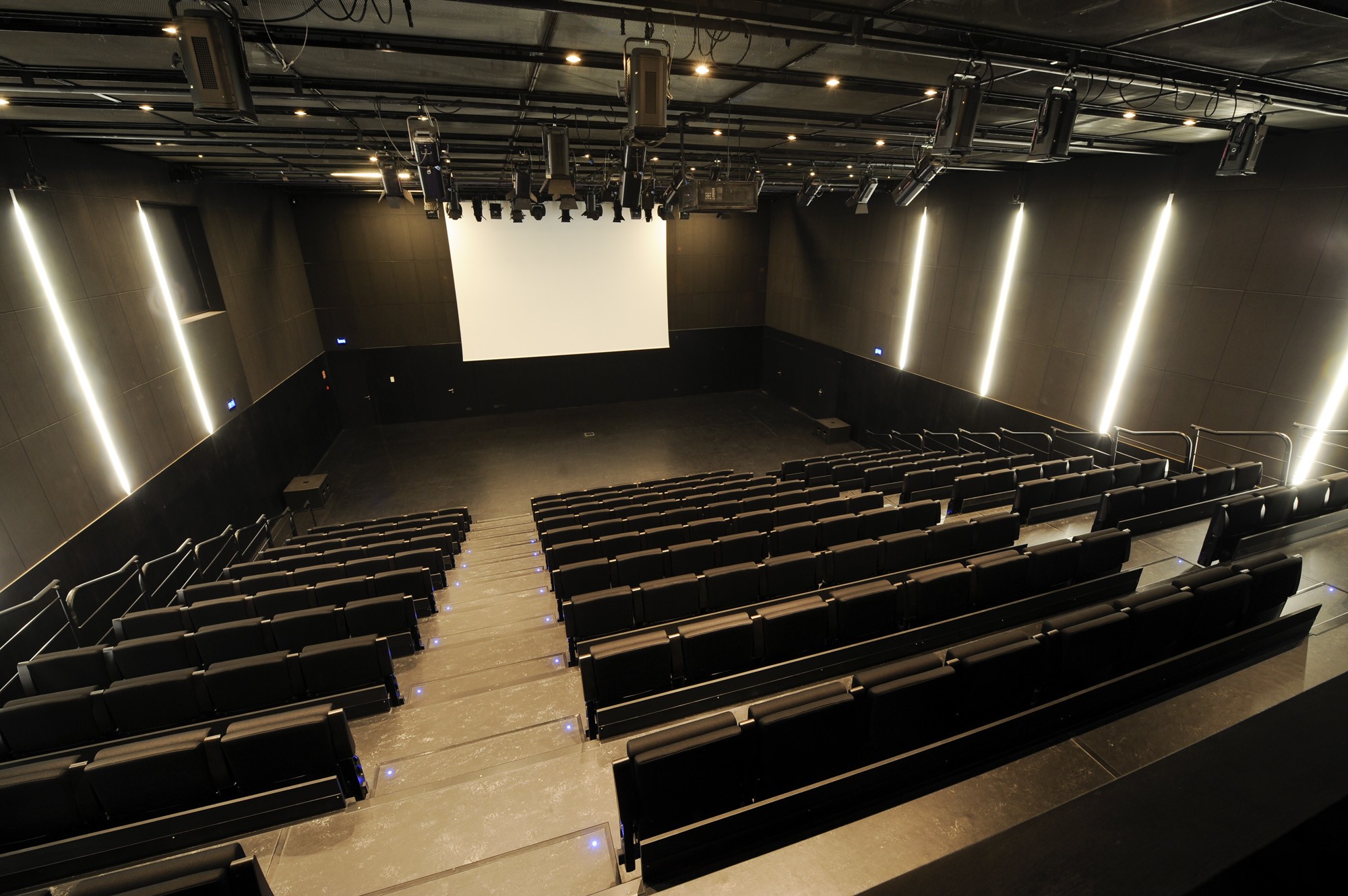 Assembleia Municipal reúne esta segunda-feira à noite na Plataforma das Artes